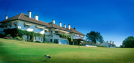 Mount Kenya Safari Club. Javier Yanes/Kenyalogy.com